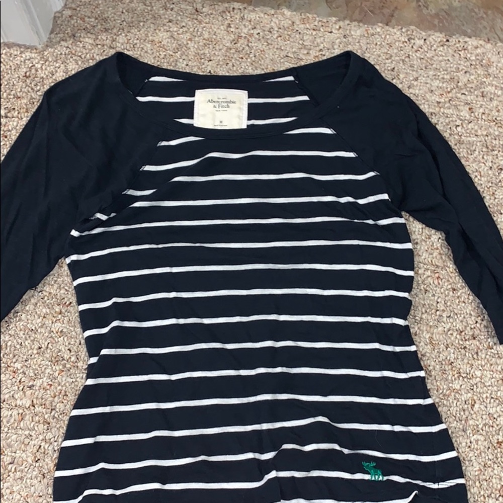 Abercrombie and Fitch top size M